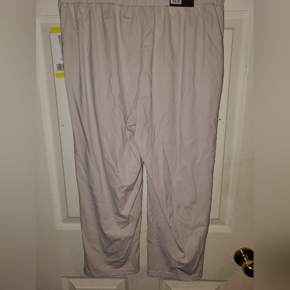 5 for $20 | NWT 32 Degrees Cool Pull-On Capri Pants - Picture 11 of 13